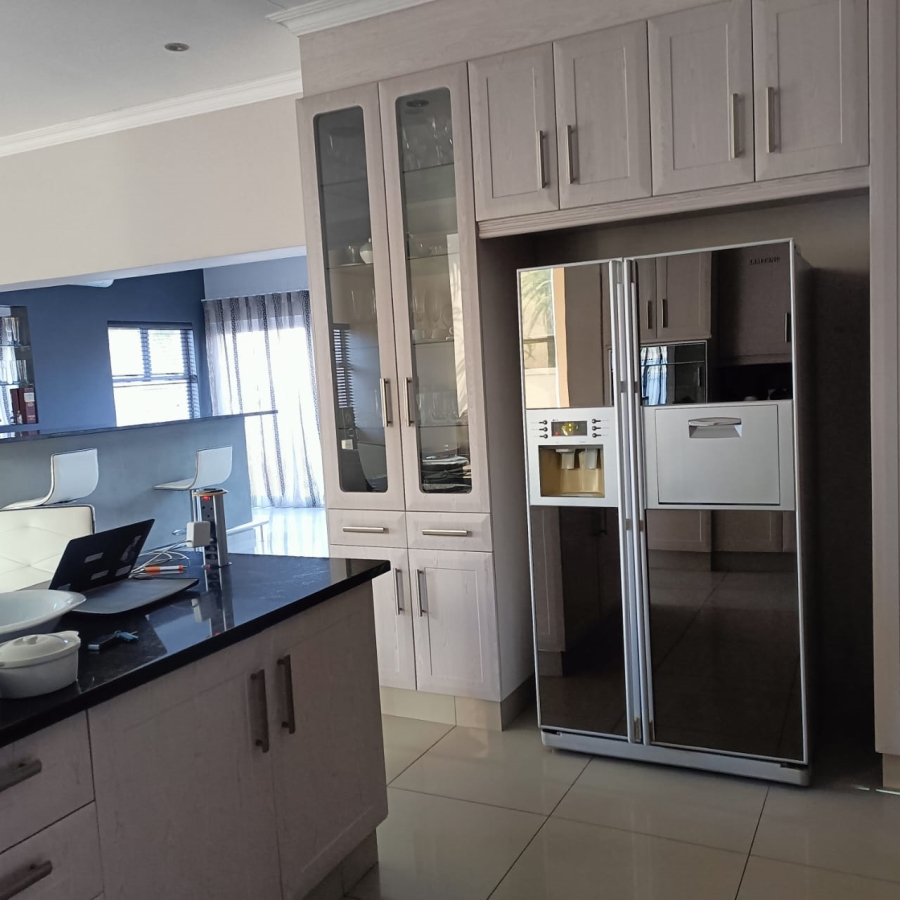 4 Bedroom Property for Sale in Beacon Bay Eastern Cape